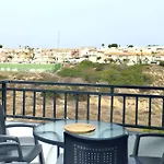 With A Large Sunny Balcony And A Swimmig Pool 아파트 또레비에하