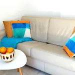 With A Large Sunny Balcony And A Swimmig Pool 아파트 *