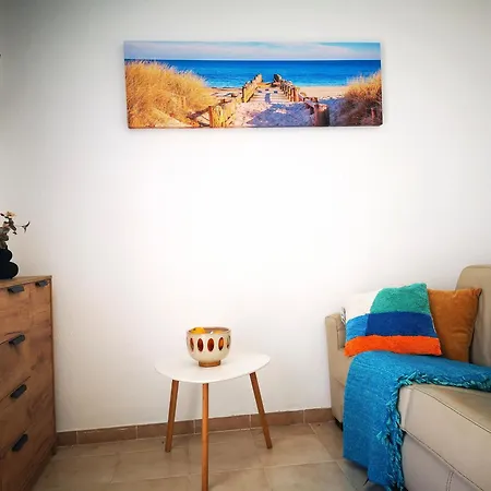 With A Large Sunny Balcony And A Swimmig Pool Appartement *