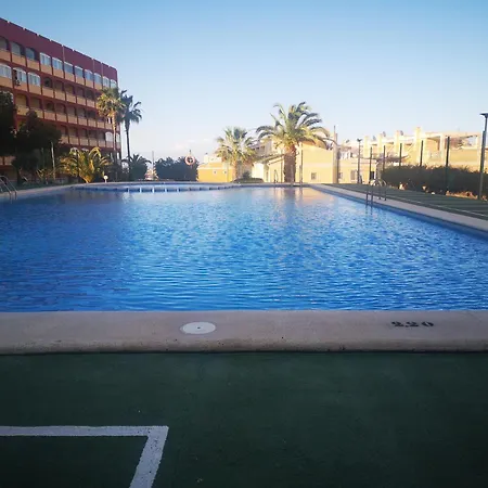 Apartment With A Large Sunny Balcony And A Swimmig Pool Torrevieja